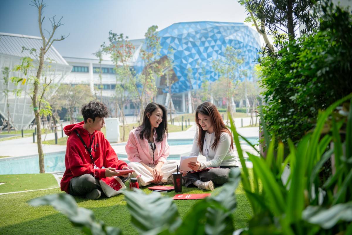 Sinh viên được thụ hưởng chương trình học từ LSE với chất lượng tương đương tại Anh Quốc và khuôn viên học tập chuẩn 5 sao.