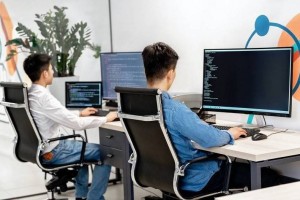 Lập trình viên đối mặt với làn sóng sa thải vì AI