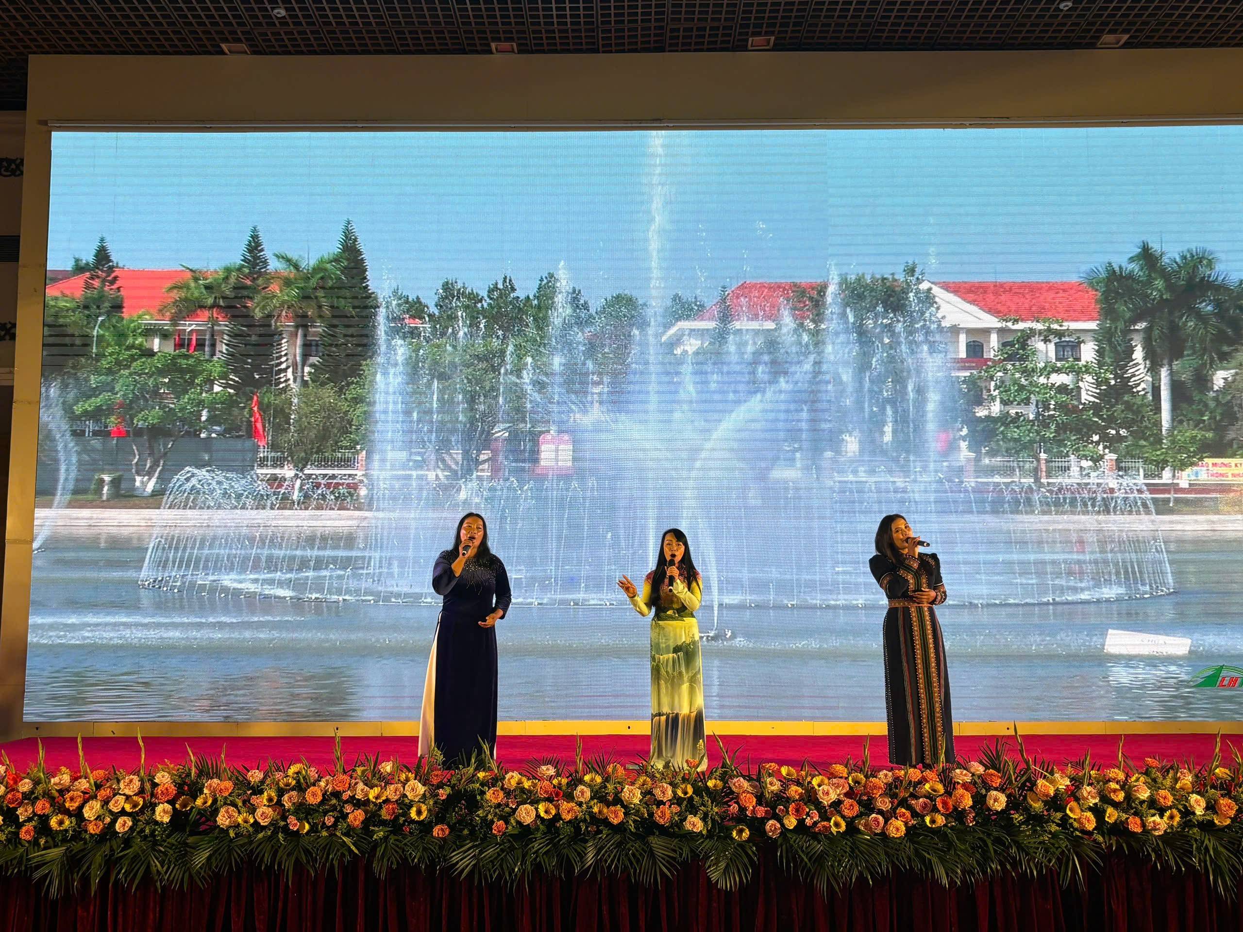 Kết nối văn hóa - du lịch - thương mại: Bước đi chiến lược mới của tỉnh Lâm Đồng Kết nối văn hóa - du lịch - thương mại: Bước đi chiến lược mới của tỉnh Lâm Đồng