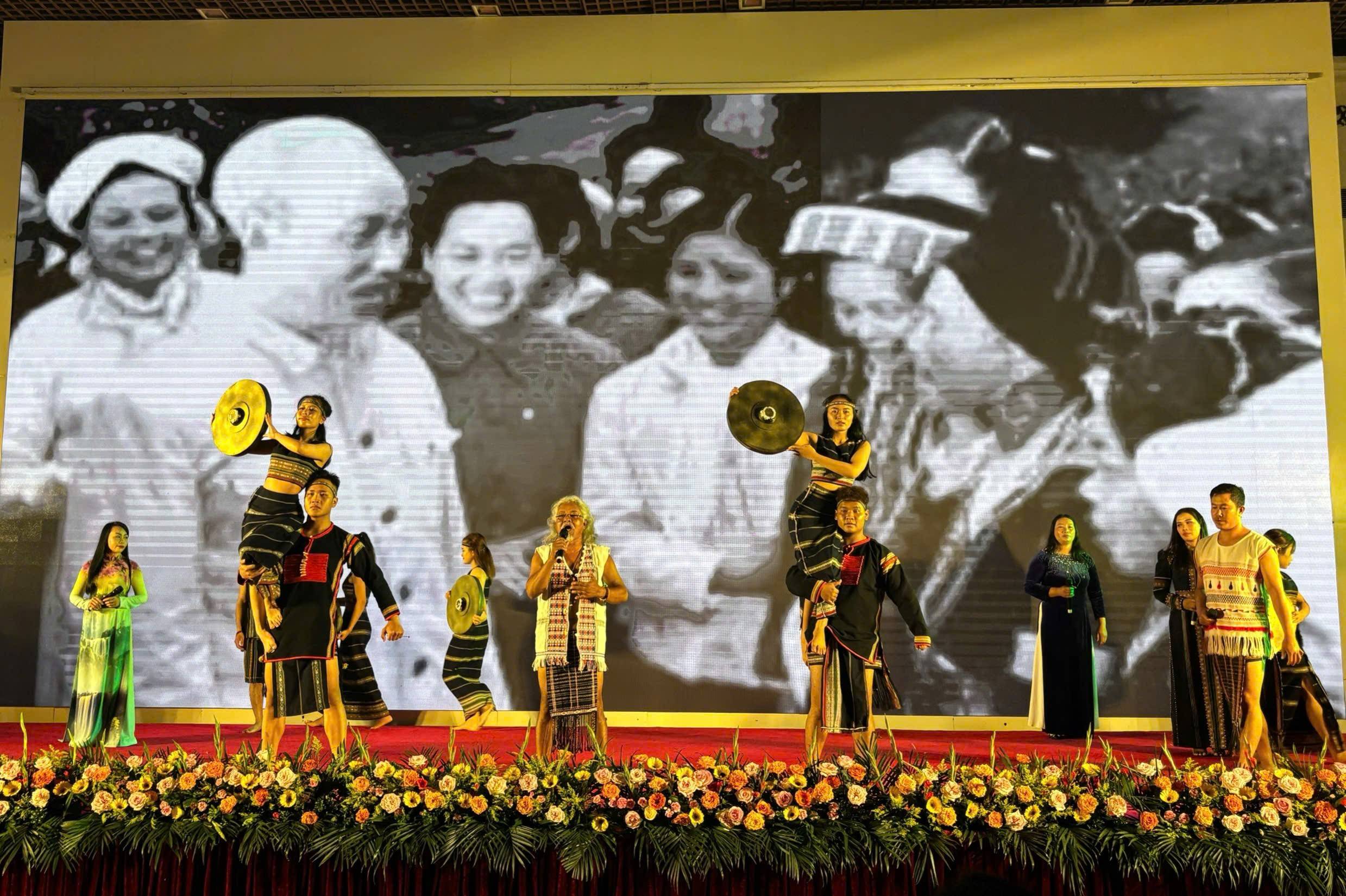 Kết nối văn hóa - du lịch - thương mại: Bước đi chiến lược mới của tỉnh Lâm Đồng Kết nối văn hóa - du lịch - thương mại: Bước đi chiến lược mới của tỉnh Lâm Đồng