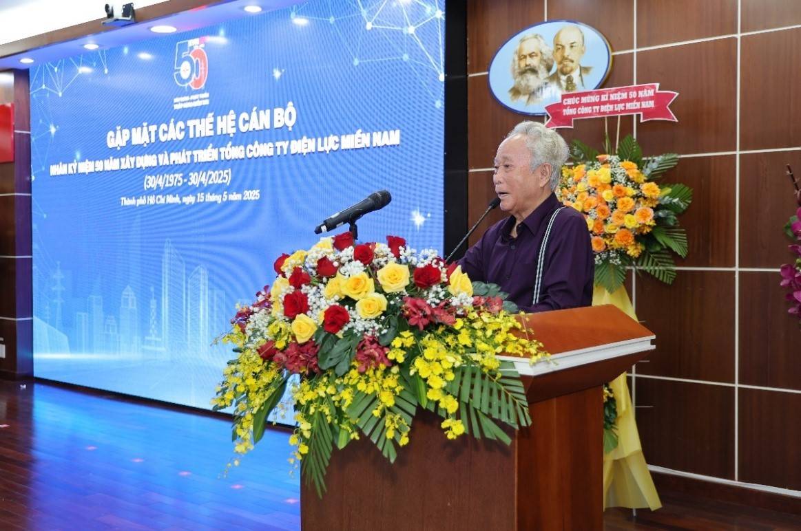 Ông Trần Trọng Quyết – Nguyên Phó Giám đốc Công ty Điện lực 2, Trưởng ban Liên lạc cán bộ hưu trí EVNSPC chia sẽ cảm nghĩ tại buổi gặp mặt