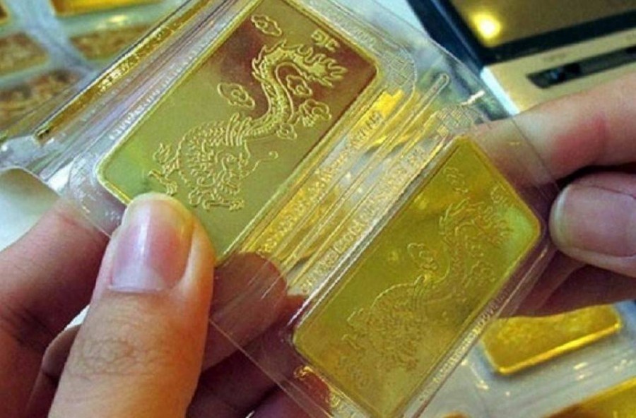 Giá vàng thế giới giảm mạnh, giá vàng trong nước “bay hơi” cả triệu đồng qua một đêm