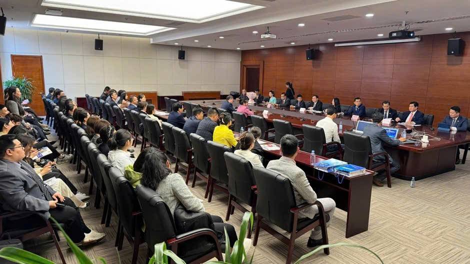 Đông đảo doanh nghiệp Trung Quốc tham dự trao đổi trực tiếp (B2B) với Doanh nghiệp Việt Nam