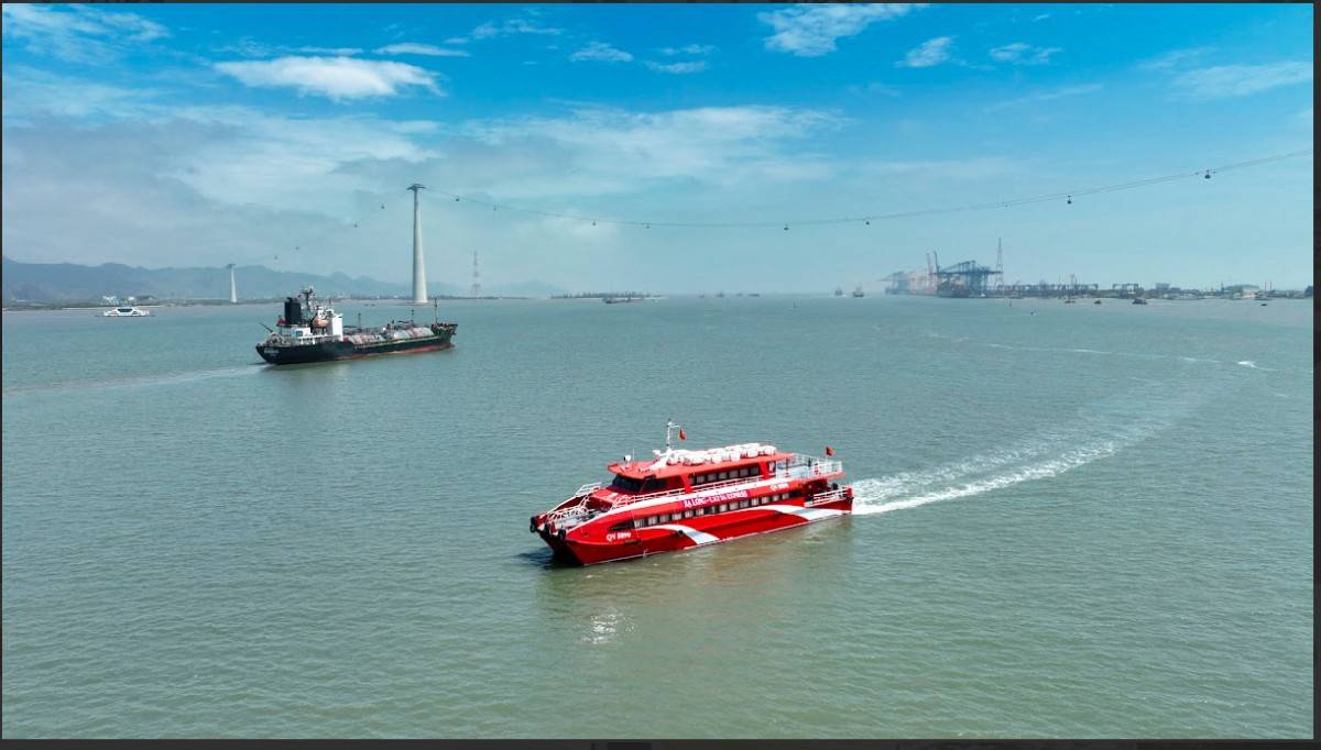 Cận cảnh các tuyến giao thông xanh “mở lối” đến Cát Bà nhanh chóng