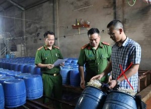 Người tiêu dùng sống trong sợ hãi về thuốc giả, thực phẩm giả: Ai chịu trách nhiệm?