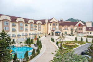 Trải nghiệm mùa hè bình yên bên gia đình tại khách sạn Legend Valley Hà Nam