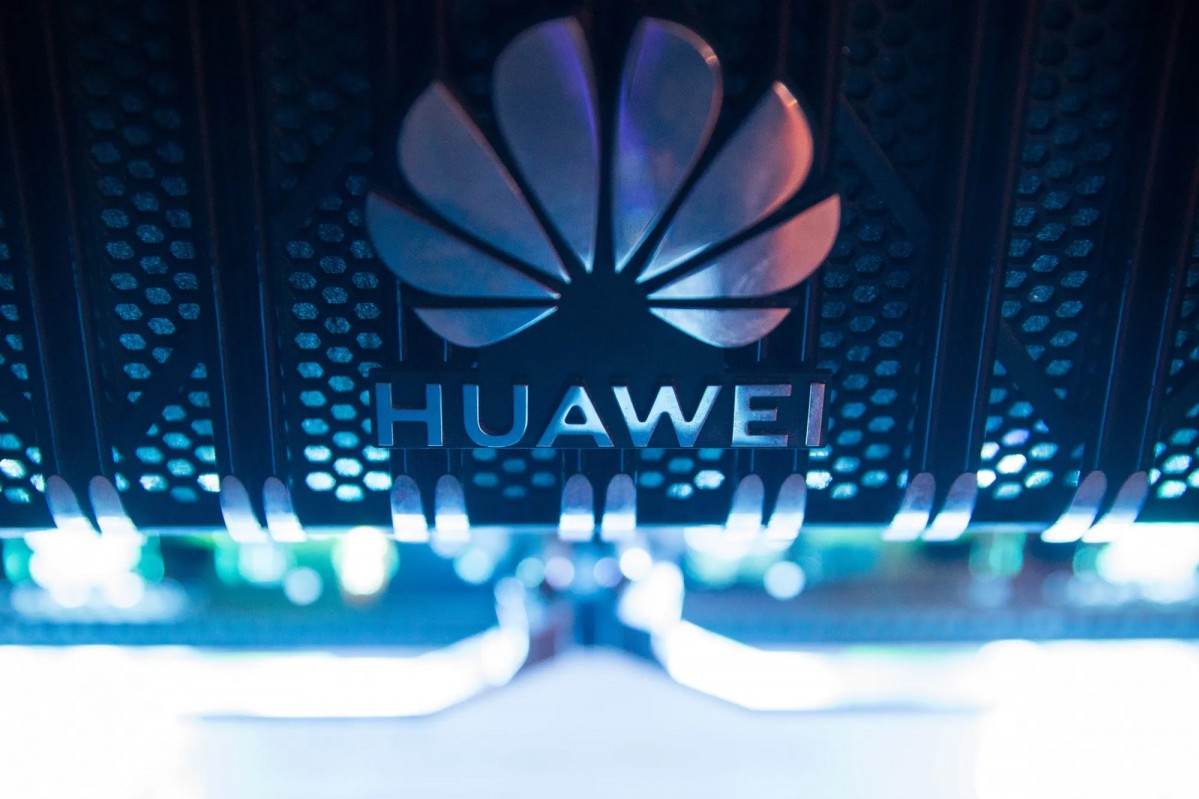 Trung Quốc chỉ trích Mỹ về cảnh báo liên quan chip AI của Huawei