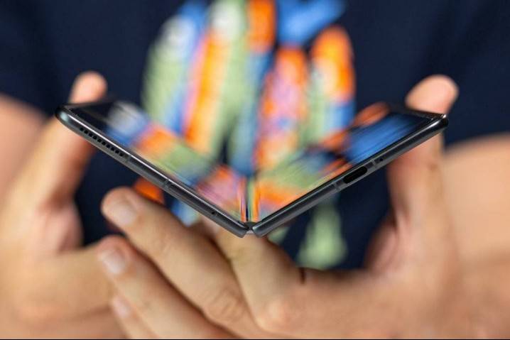 Honor Magic V5 sắp ra mắt với thiết kế siêu mỏng, thách thức Galaxy Z Fold7