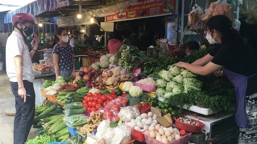 Giá điện tăng, hàng ăn và rau củ Hà Nội đồng loạt “leo thang”