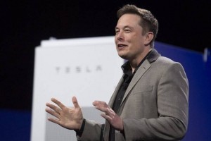 Tỷ phú Elon Musk tuyên bố cắt giảm chi tiêu chính trị, tập trung dẫn dắt Tesla