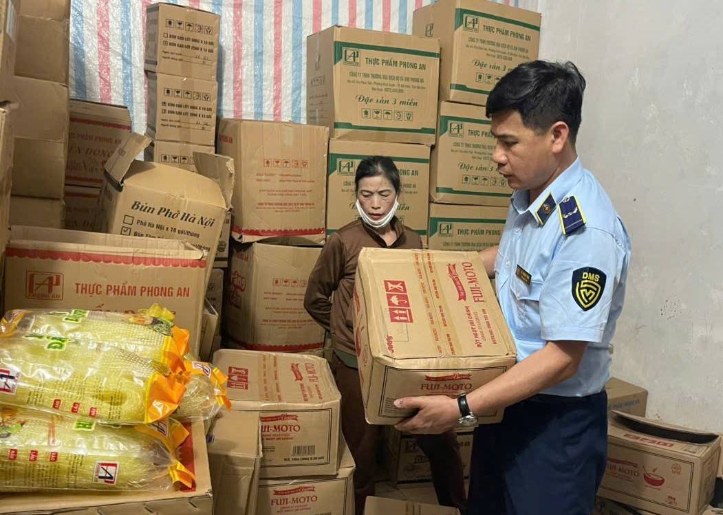 Lai Châu: Phát hiện và xử lý 720kg mì chính không rõ xuất xứ Lai Châu: Phát hiện và xử lý 720kg mì chính không rõ xuất xứ