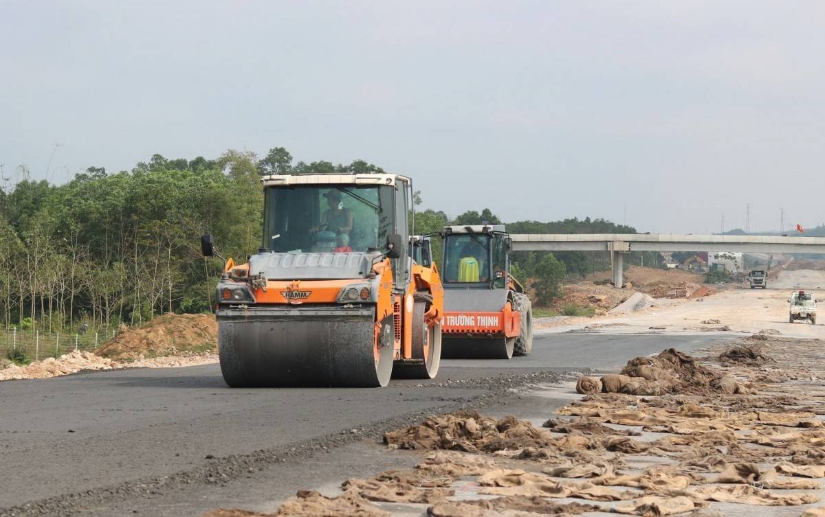 Tổng lực tăng tốc đưa ba tuyến cao tốc về đích dịp Quốc khánh 2/9