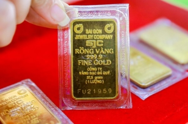 Lo ngại về dự luật cắt giảm thuế và bất ổn ở Trung Đông, giá vàng tăng thêm 36 USD