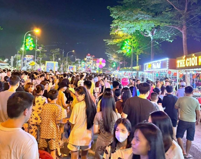 Phố đi bộ Đinh Tiên Hoàng (Thái Bình): Kết nối ý tưởng xây dựng sàn giao dịch nội bộ