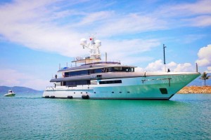 Siêu du thuyền Atlas cặp bến cảng Du thuyền quốc tế Ana Marina Nha Trang