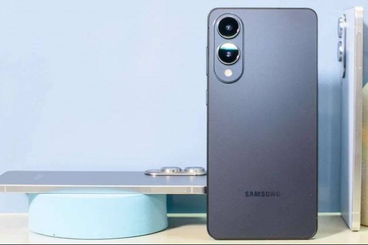 Galaxy S25 Edge chính thức lên kệ tại Hàn Quốc, giá khởi điểm từ 28 triệu đồng
