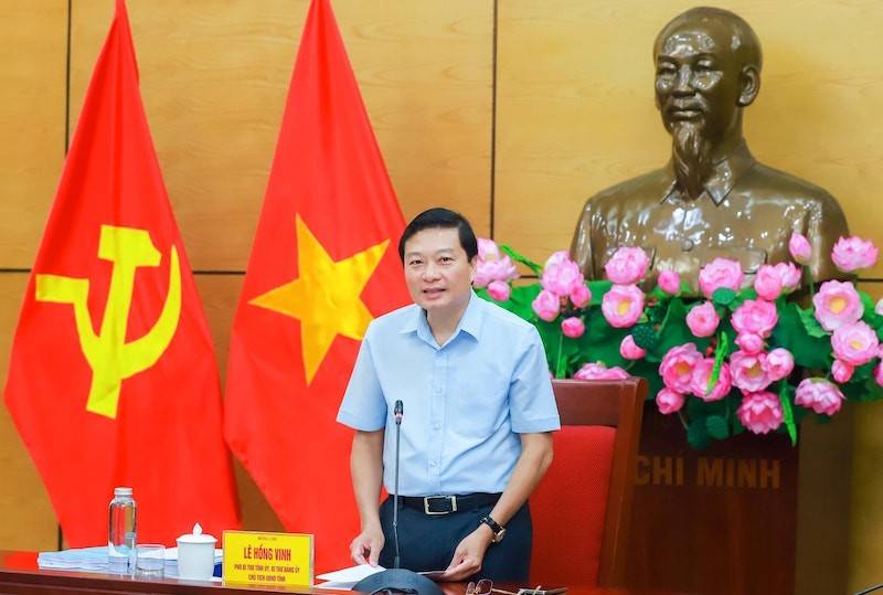 Chủ tịch UBND tỉnh Nghệ An Lê Hồng Vinh vừa ký ban hành công văn chỉ đạo về việc chấn chỉnh kỷ cương, tăng cường trách nhiệm, khắc phục hạn chế, tạo lập môi trường đầu tư kinh doanh thuận lợi cho doanh nghiệp Chủ tịch UBND tỉnh Nghệ An Lê Hồng Vinh vừa ký ban hành công văn chỉ đạo về việc chấn chỉnh kỷ cương, tăng cường trách nhiệm, khắc phục hạn chế, tạo lập môi trường đầu tư kinh doanh thuận lợi cho doanh nghiệp