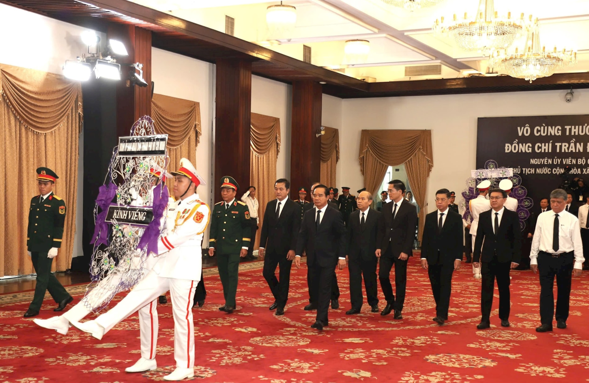 Lễ viếng nguyên Chủ tịch nước Trần Đức Lương tại TP. Hồ Chí Minh Lễ viếng nguyên Chủ tịch nước Trần Đức Lương tại TP. Hồ Chí Minh