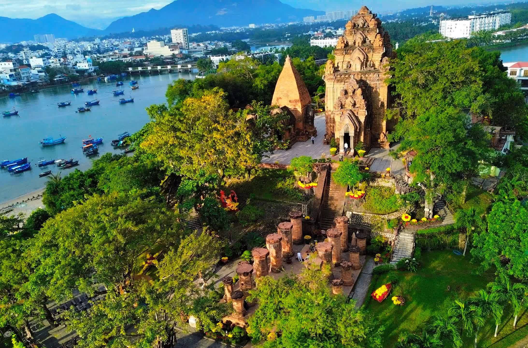 Sắp diễn ra Lễ công bố và đón nhận Bằng xếp hạng Di tích quốc gia đặc biệt Tháp Bà Ponagar