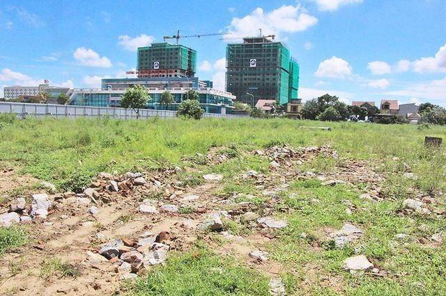 Phó Thủ tướng yêu cầu nghiên cứu đánh thuế đất bỏ hoang, dự án chậm triển khai