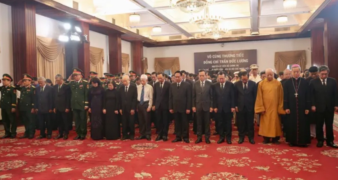 TP. Hồ Chí Minh ghi nhận 428 đoàn đến viếng nguyên Chủ tịch nước Trần Đức Lương