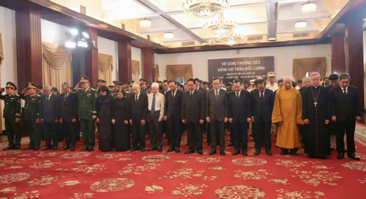 TP. Hồ Chí Minh ghi nhận 428 đoàn đến viếng nguyên Chủ tịch nước Trần Đức Lương