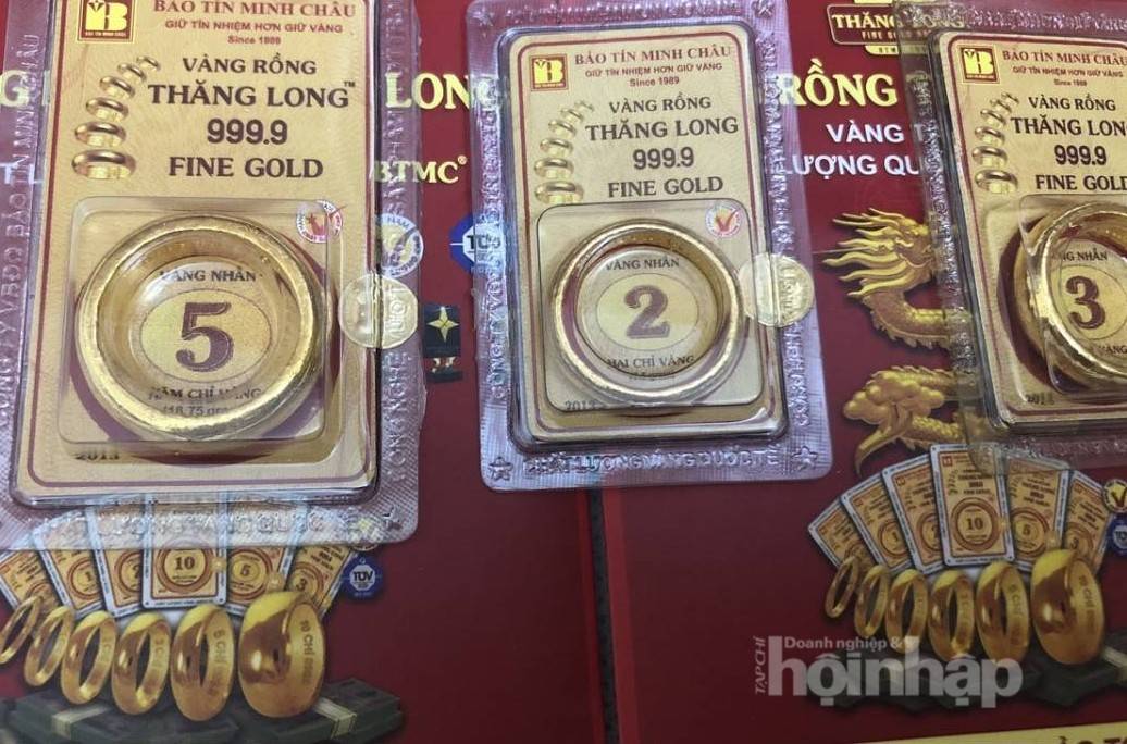 Giá vàng trong nước ổn định nhưng vẫn cao hơn thế giới 15 triệu đồng/lượng