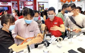 Digiworld - ông trùm bán buôn hàng công nghệ cho Thế Giới Di Động, FPT Shop...