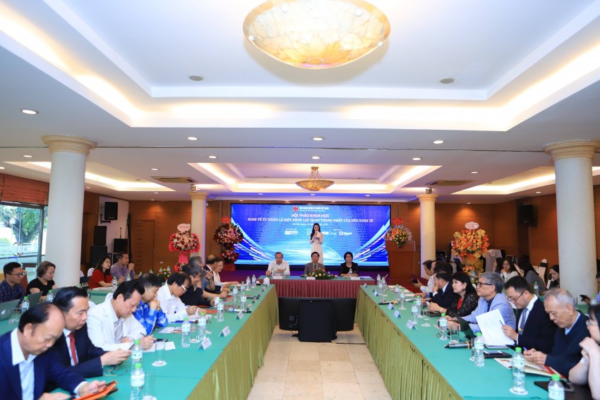 PGS.TS Trần Đình Thiên: Kinh tế tư nhân vẫn chưa 