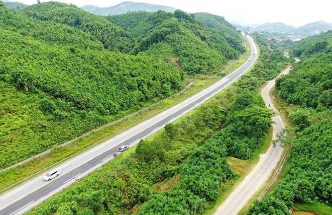 Đề xuất 9.938 tỷ đồng nâng cấp cao tốc Hòa Bình – Mộc Châu
