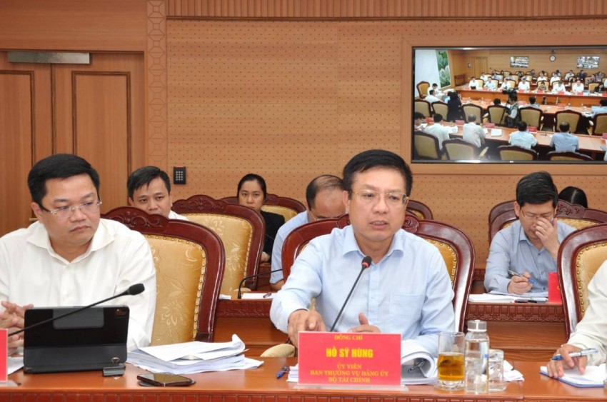 Thúc đẩy cải cách thể chế tài chính, Bộ Tài chính lấy ý kiến về phân cấp, phân quyền