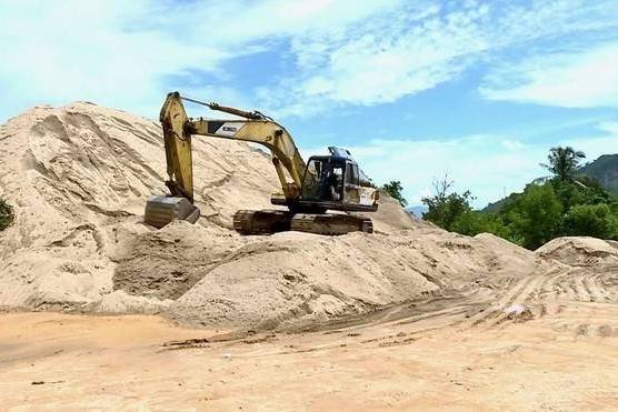 Đà Nẵng đề xuất Quảng Nam tăng khai thác cát để ổn định thị trường xây dựng