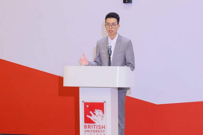 Không cần xuất ngoại, học sinh trường chuyên vẫn “ẵm” học bổng tiền tỷ từ trường quốc tế