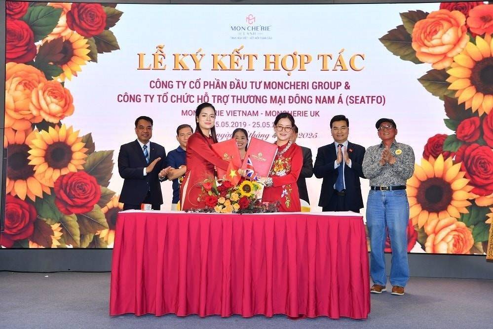 Monche’rie de Lanh 1986 – Sải bước kiêu hãnh cùng thời trang quốc tế