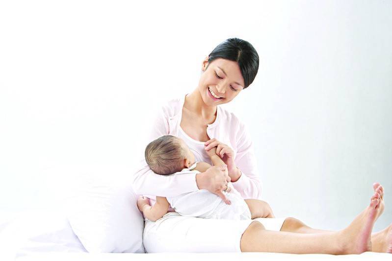 Dự thảo Luật Dân số: Đề xuất tăng thời gian nghỉ thai sản