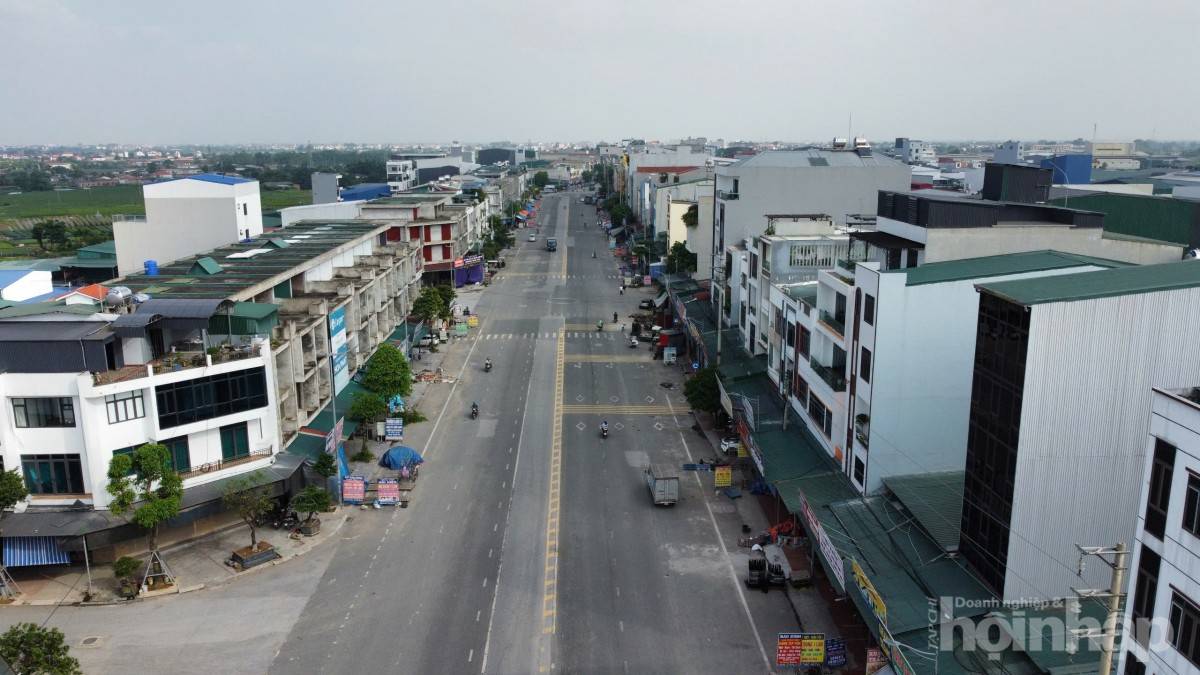 Cận cảnh chợ đầu mối Thổ Tang vắng lặng lạ thường sau đợt cao điểm chống hàng giả Cận cảnh chợ đầu mối Thổ Tang vắng lặng lạ thường sau đợt cao điểm chống hàng giả