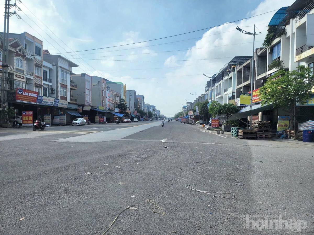 Cận cảnh chợ đầu mối Thổ Tang vắng lặng lạ thường sau đợt cao điểm chống hàng giả