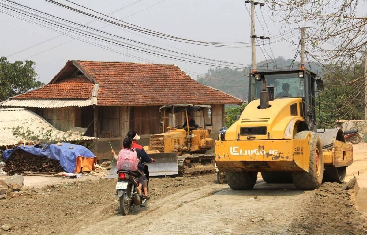 Đẩy nhanh tiến độ tuyến đường kết nối quốc lộ 37 với quốc lộ 279D tại Sơn La