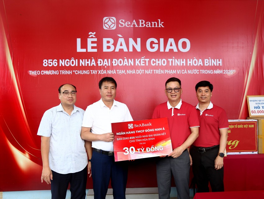 SeABank bàn giao 856 căn nhà đại đoàn kết cho tỉnh Hòa Bình