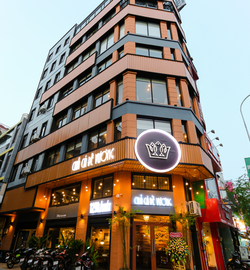 MC Nguyên Khang: Hình mẫu đẹp từ nghệ thuật đến thương trường