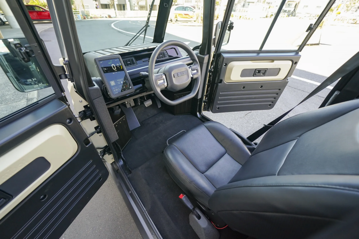 Xe điện một chỗ ngồi giá 7.000 USD gây sốt tại Nhật Bản