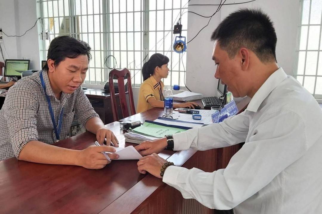 Đề xuất thêm chế độ cho người không chuyên trách cấp xã nghỉ việc do sắp xếp bộ máy