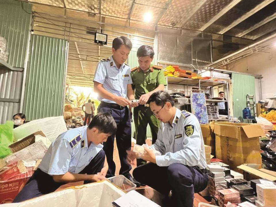 Thương hiệu “trôi nổi” trên chợ số: Nỗi đau của doanh nghiệp thật