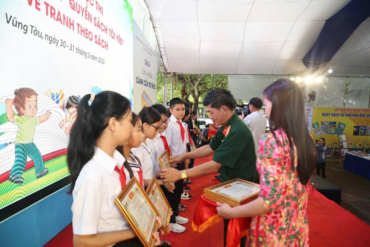 Bà Rịa- Vũng Tàu: Khai mạc ngày sách và Văn hóa đọc Việt Nam lần thứ tư - năm 2025 Bà Rịa- Vũng Tàu: Khai mạc ngày sách và Văn hóa đọc Việt Nam lần thứ tư - năm 2025