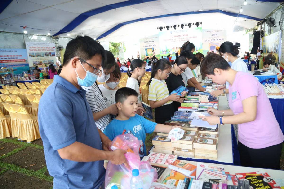 Bà Rịa- Vũng Tàu: Khai mạc ngày sách và Văn hóa đọc Việt Nam lần thứ tư - năm 2025 Bà Rịa- Vũng Tàu: Khai mạc ngày sách và Văn hóa đọc Việt Nam lần thứ tư - năm 2025