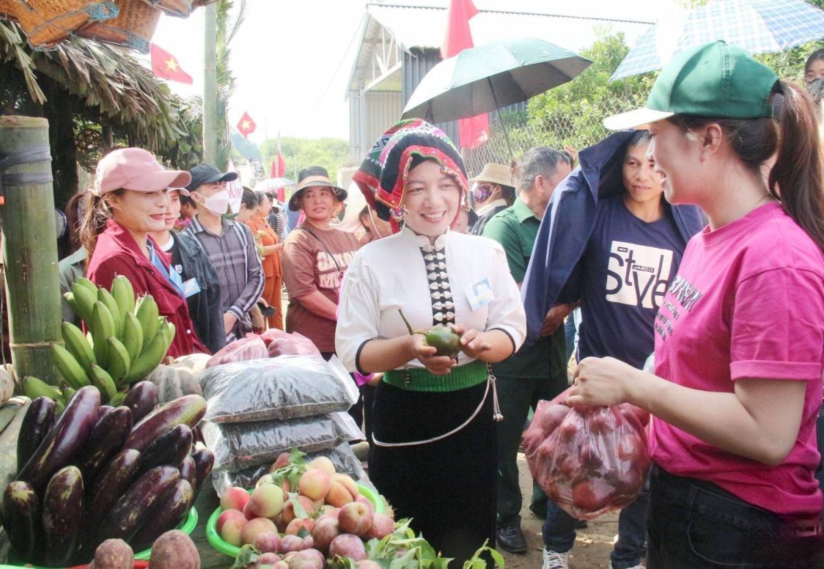 Sơn La đẩy mạnh tiêu dùng, phát triển thương mại gắn với chuyển đổi số