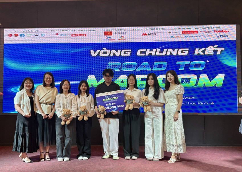 Quán quân cuộc thi Road to Marcom 2025 gọi tên đội