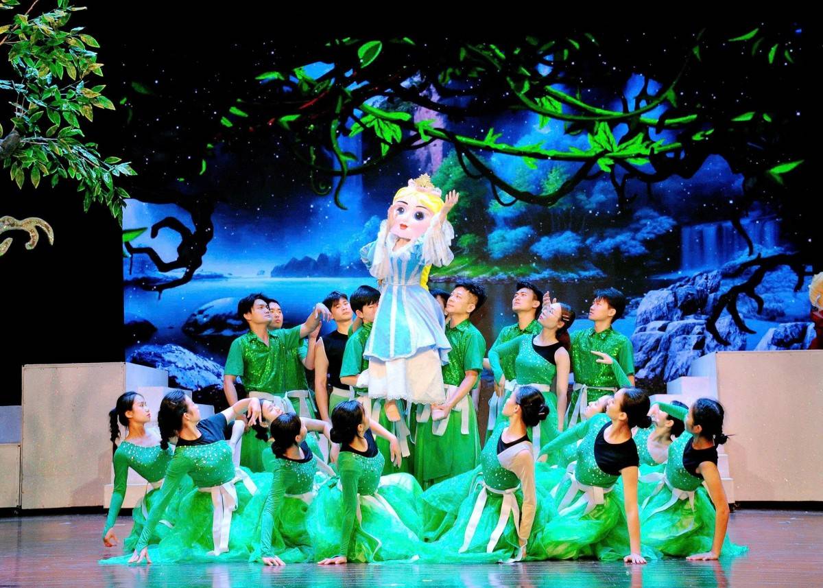 Vượt ra khỏi khuôn khổ truyền thống, “Bầy chim Thiên Nga” không chỉ là một tác phẩm giải trí dành cho thiếu nhi mà còn là một hành trình nghệ thuật nuôi dưỡng cảm xúc, trí tưởng tượng và nhân cách