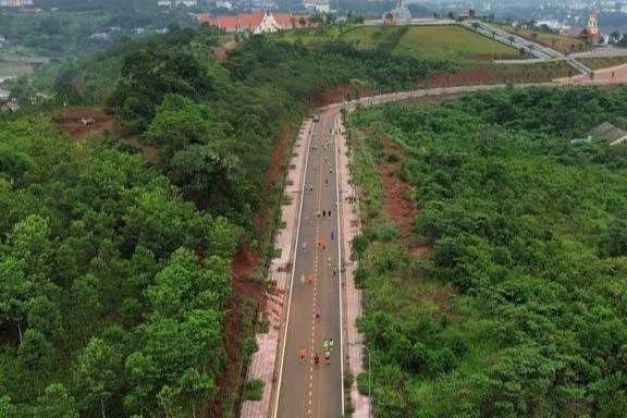 Đắk Nông Marathon 2025: Hơn 3.000 đôi chân chinh phục Nam Tây Nguyên vượt giới hạn và lan tỏa đam mê