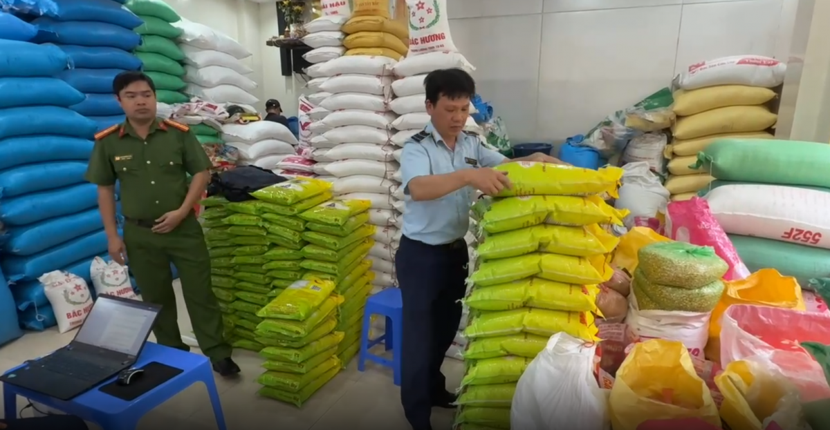 Phát hiện nhiều cửa hàng kinh doanh gạo ST25 giả mạo, và câu chuyện bảo vệ thương hiệu Phát hiện nhiều cửa hàng kinh doanh gạo ST25 giả mạo, và câu chuyện bảo vệ thương hiệu